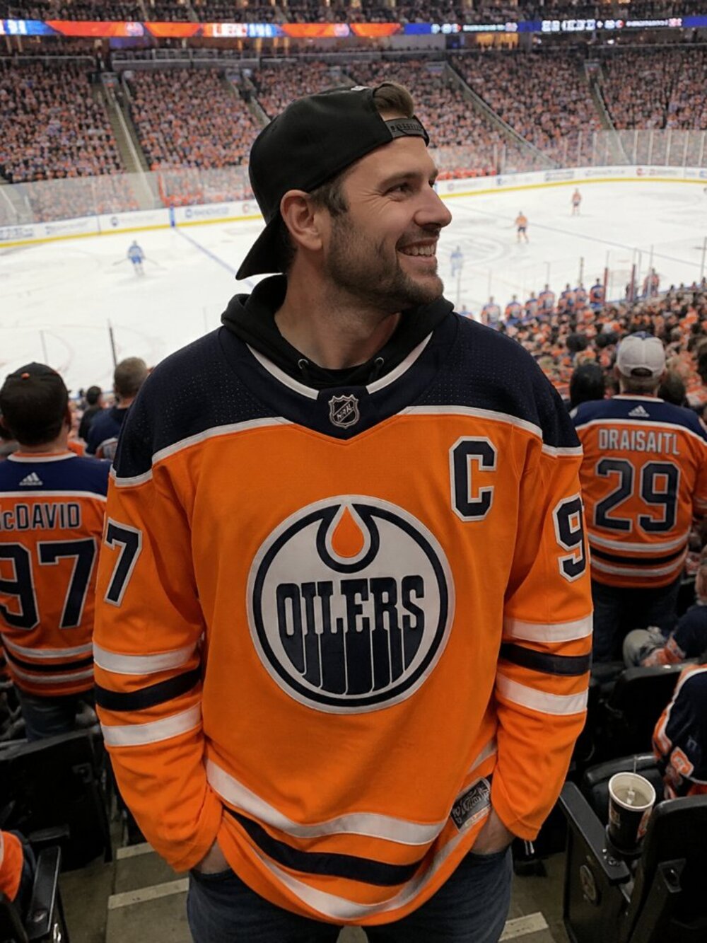 MCDAVID OILERS JERSEY-  (SZ 52) L/XL